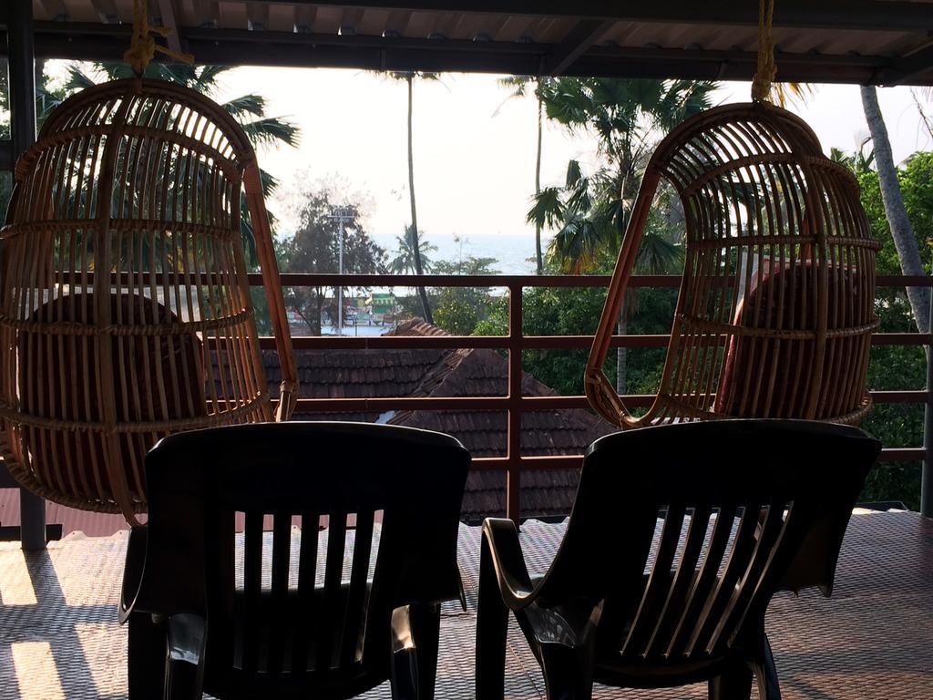 Thoms Beach Homestay Alappuzha Exterior photo